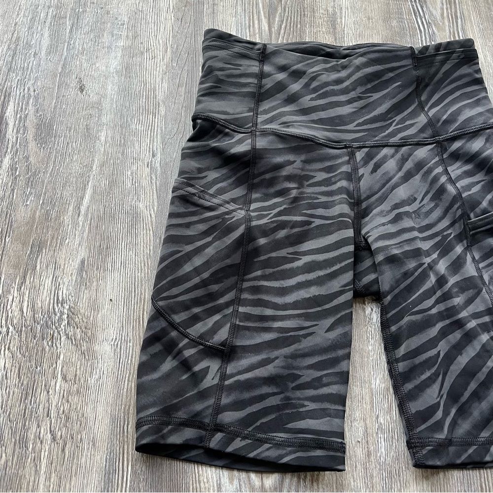 Lululemon Fast and Free Short 8" - Picture 6 of 13
